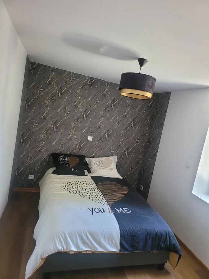 Chambre après travaux de plâtrerie et finitions